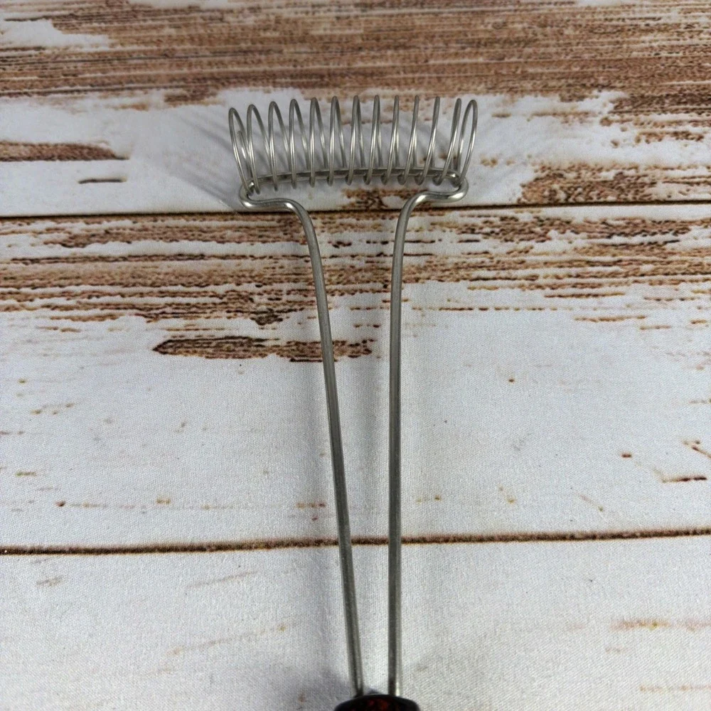 Vintage Cutco 1714 Coil Spring Whisk Egg Beater Brown Classic Handle USA